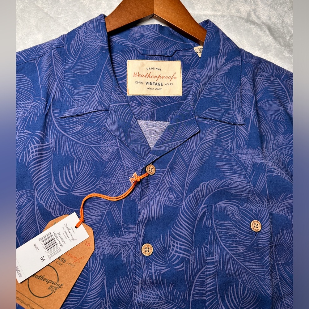 NWT Men’s Weatherproof  Short Sleeve Button Down Shirt - Medium-Blue